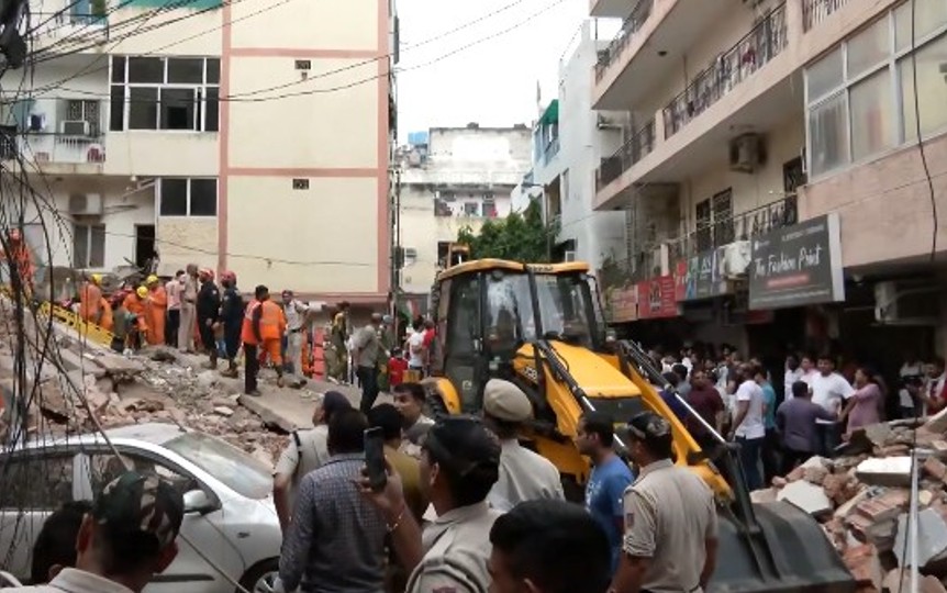 Delhi building collapse: Death toll rises to 3, over 40 feared trapped